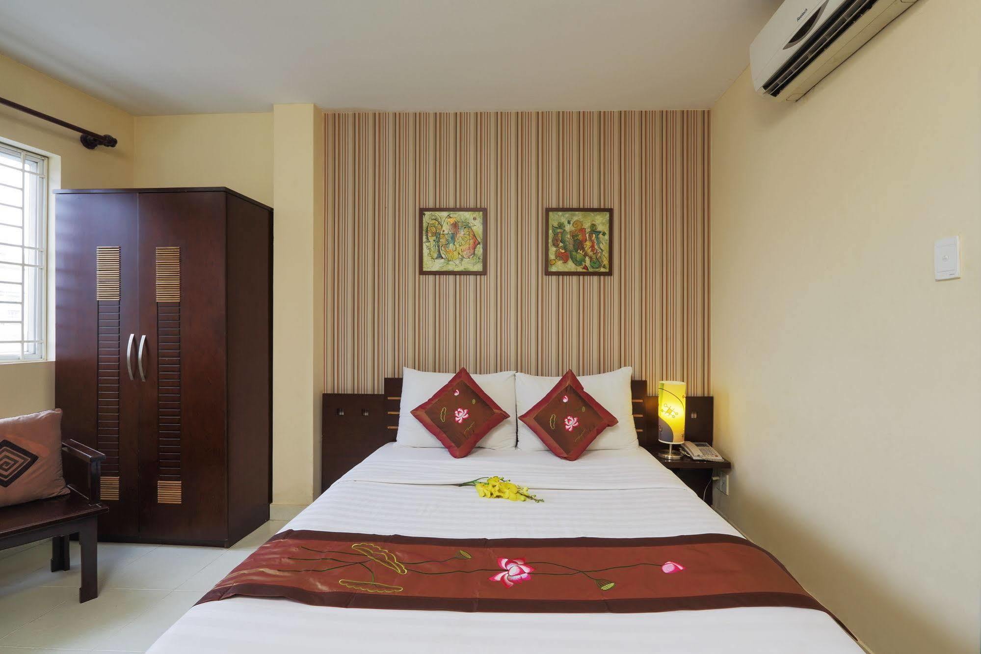 Sen Sai Gon Hotel - Ben Thanh Market Hô Chi Minh-Ville Extérieur photo