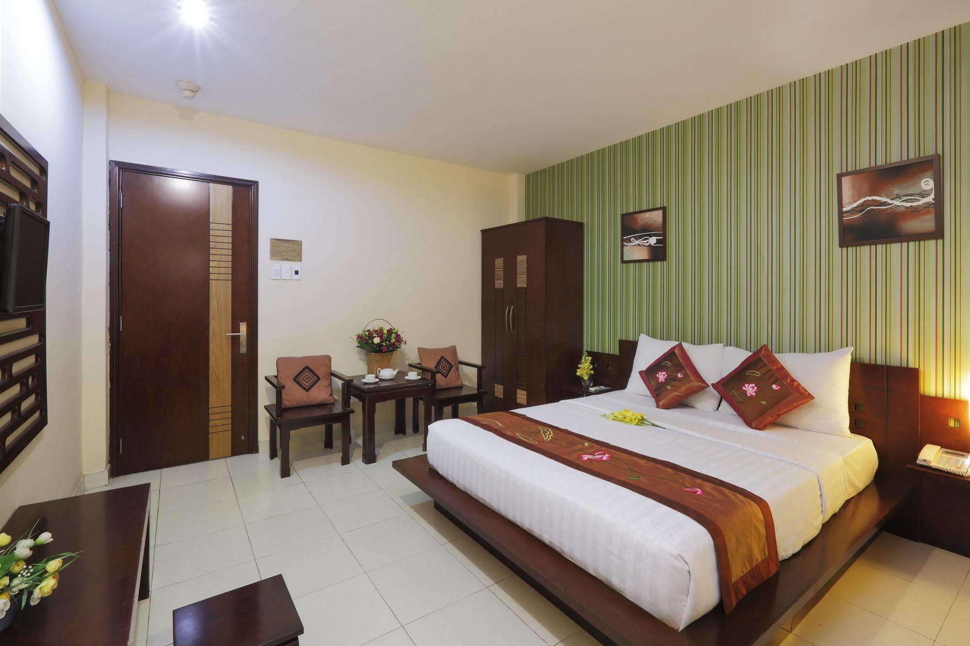 Sen Sai Gon Hotel - Ben Thanh Market Hô Chi Minh-Ville Extérieur photo